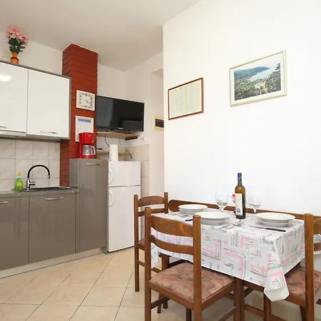 Appartement By The Sea Vinisce, Trogir - 24197 *