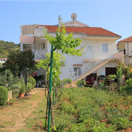 Appartement By The Sea Vinisce, Trogir - 24197 Vinišće